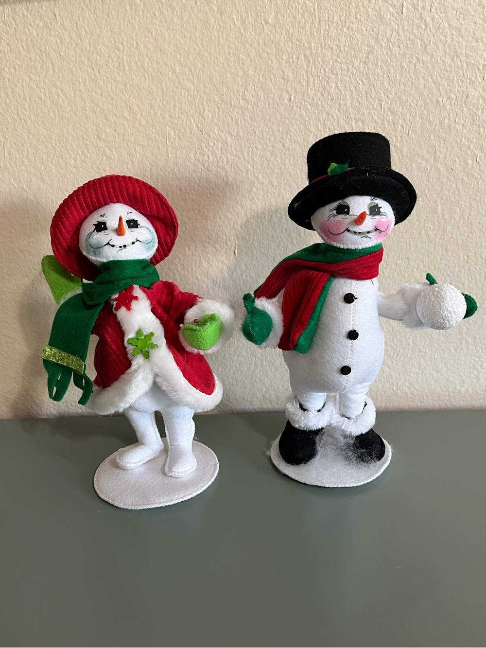 Annalee Snow Couple Holiday Figurines
